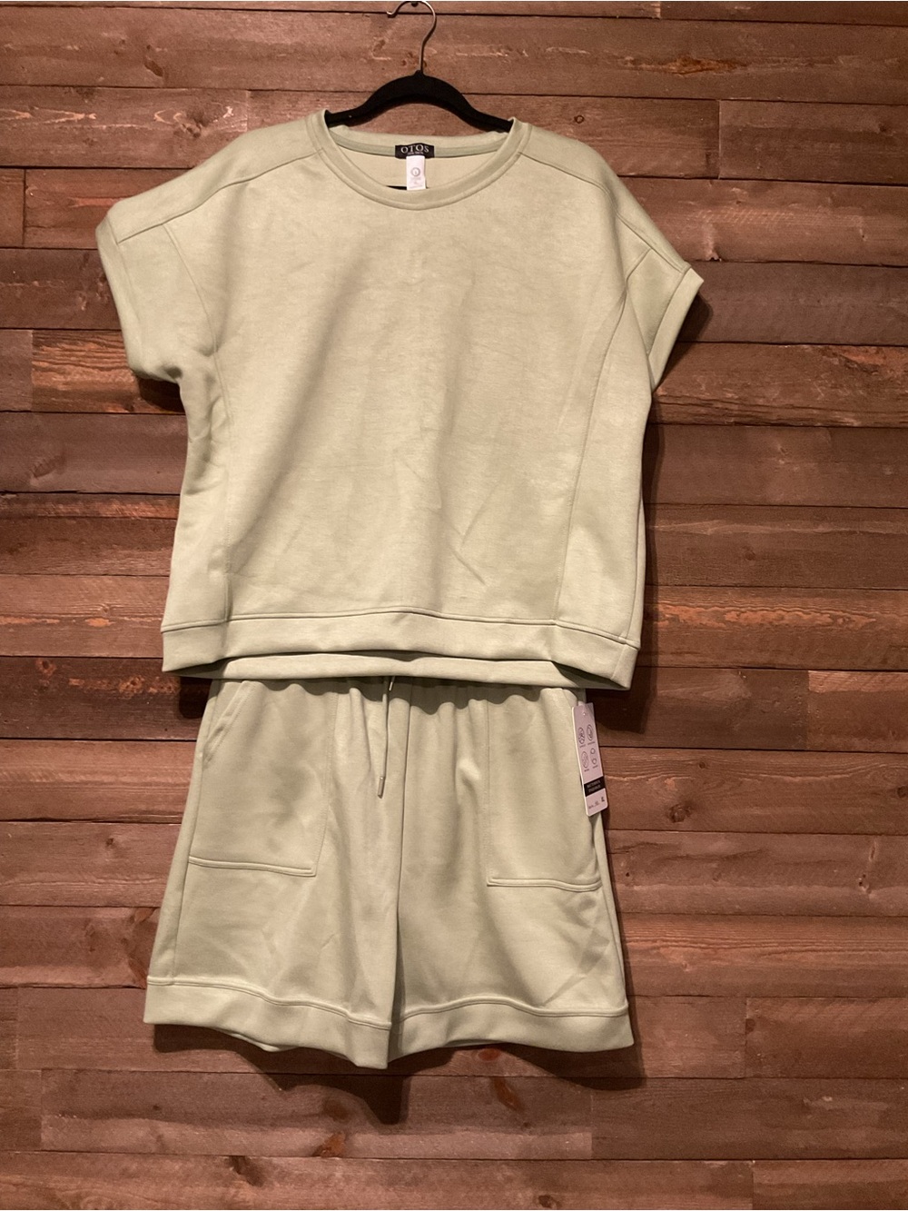 Women’s Otos Active Sage Green 2 Piece Short Set Size XL NWT